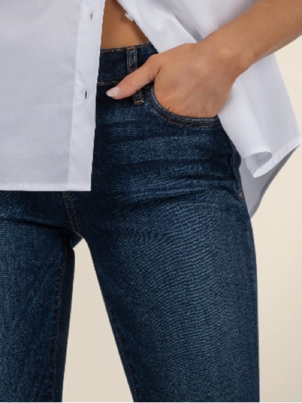 Kut from the Kloth Diana Mid Rise Relaxed Fit Skinny - Picture 4 of 12